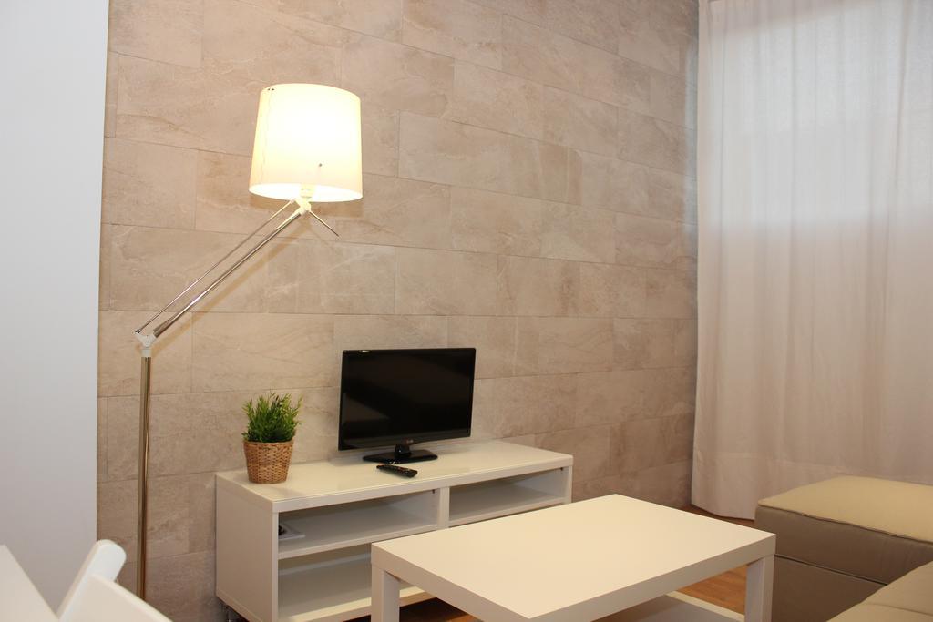 Apartamentos Clavero Μάλαγα Δωμάτιο φωτογραφία