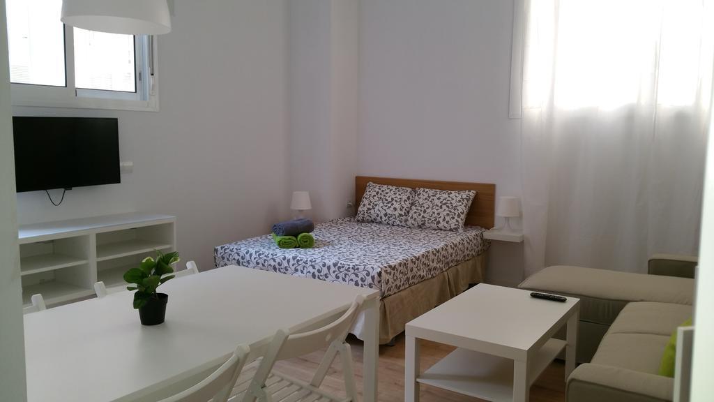 Apartamentos Clavero Μάλαγα Εξωτερικό φωτογραφία